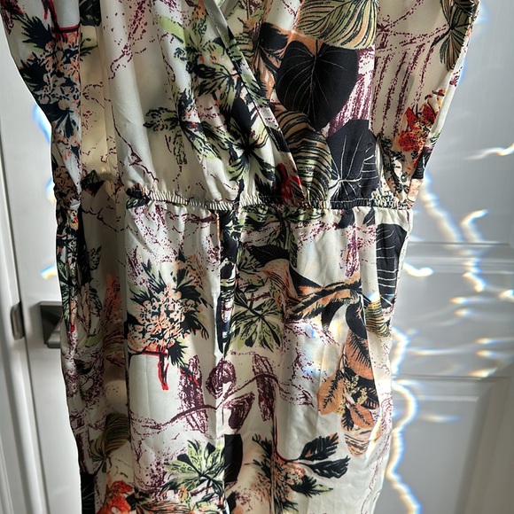 Simple strap tapered leg with ties jumper - Picture 2 of 6